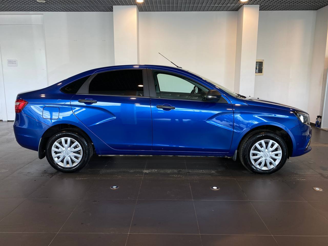 LADA VESTA