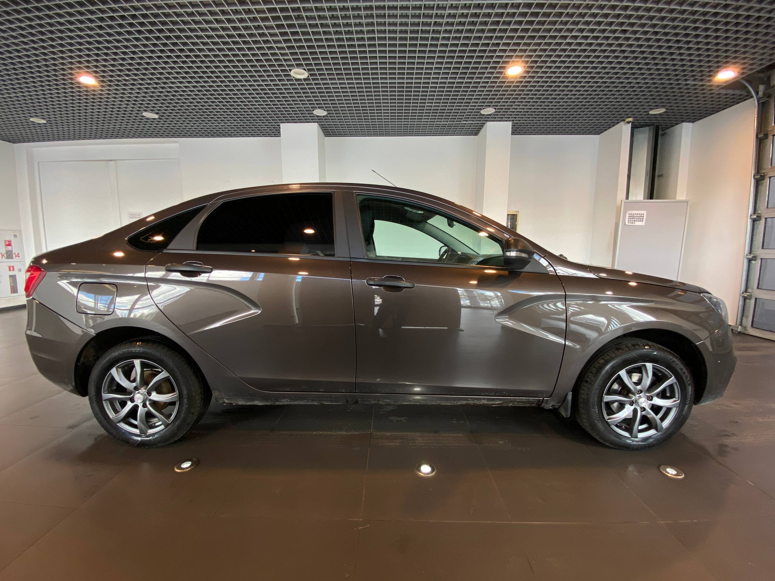 LADA VESTA