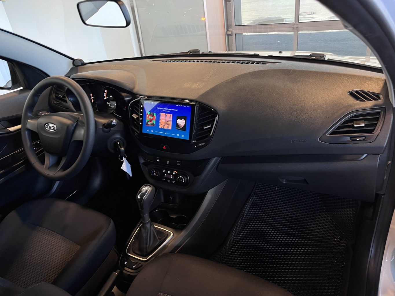 LADA VESTA