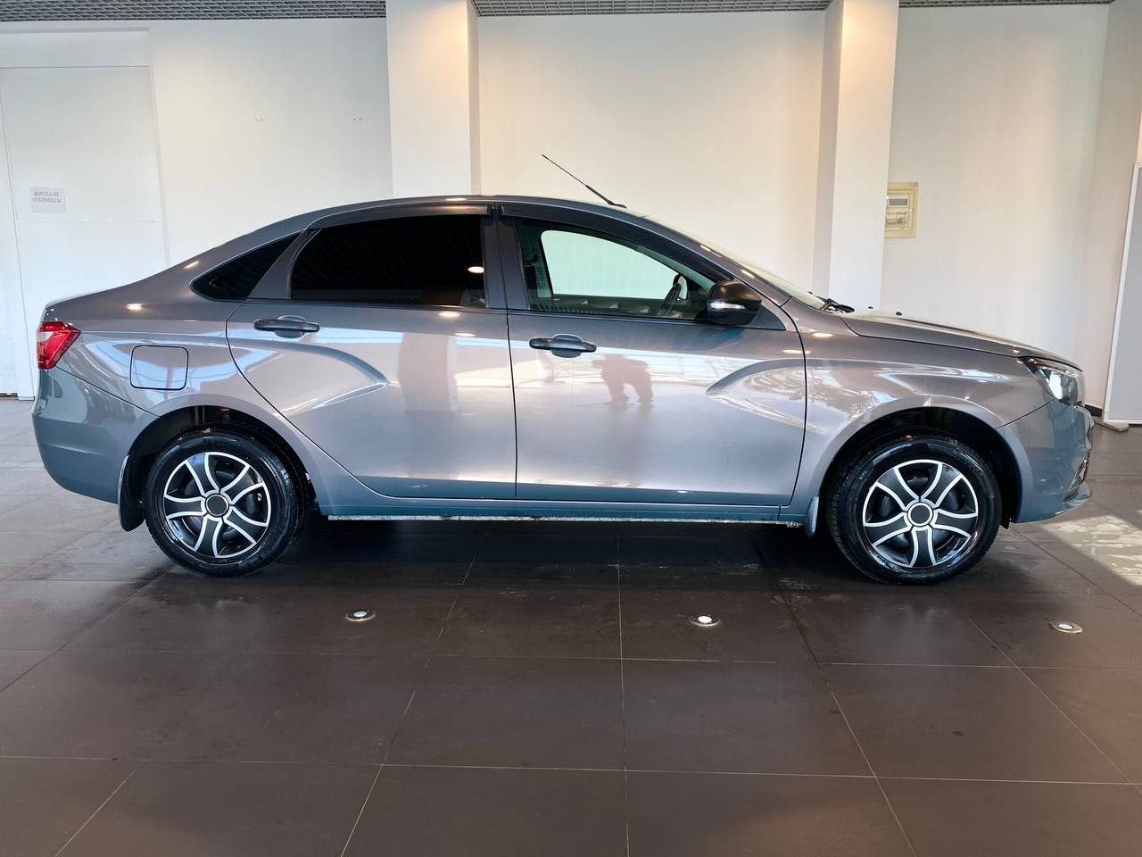 LADA VESTA