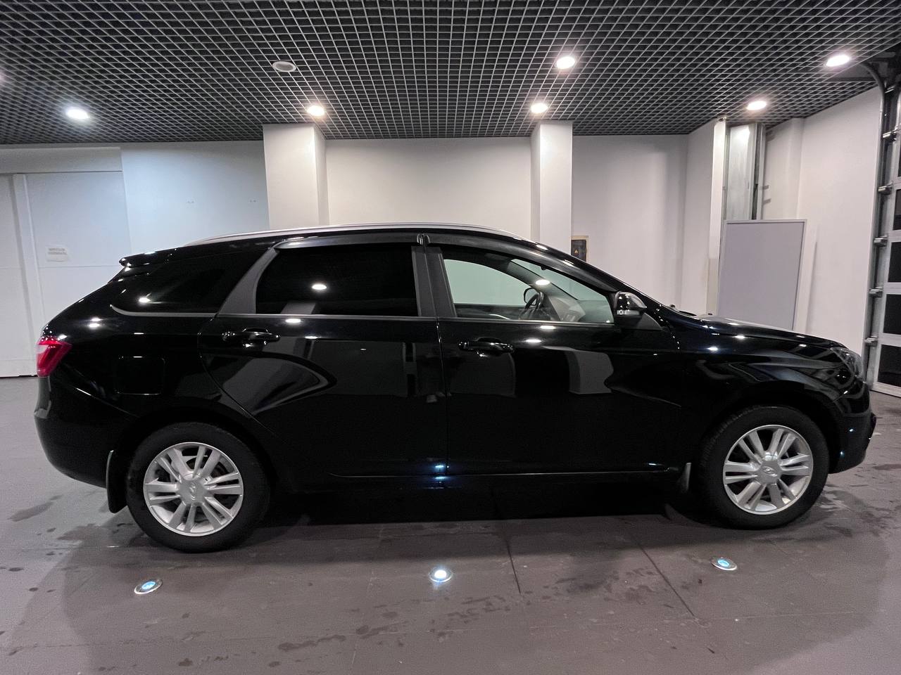 LADA VESTA
