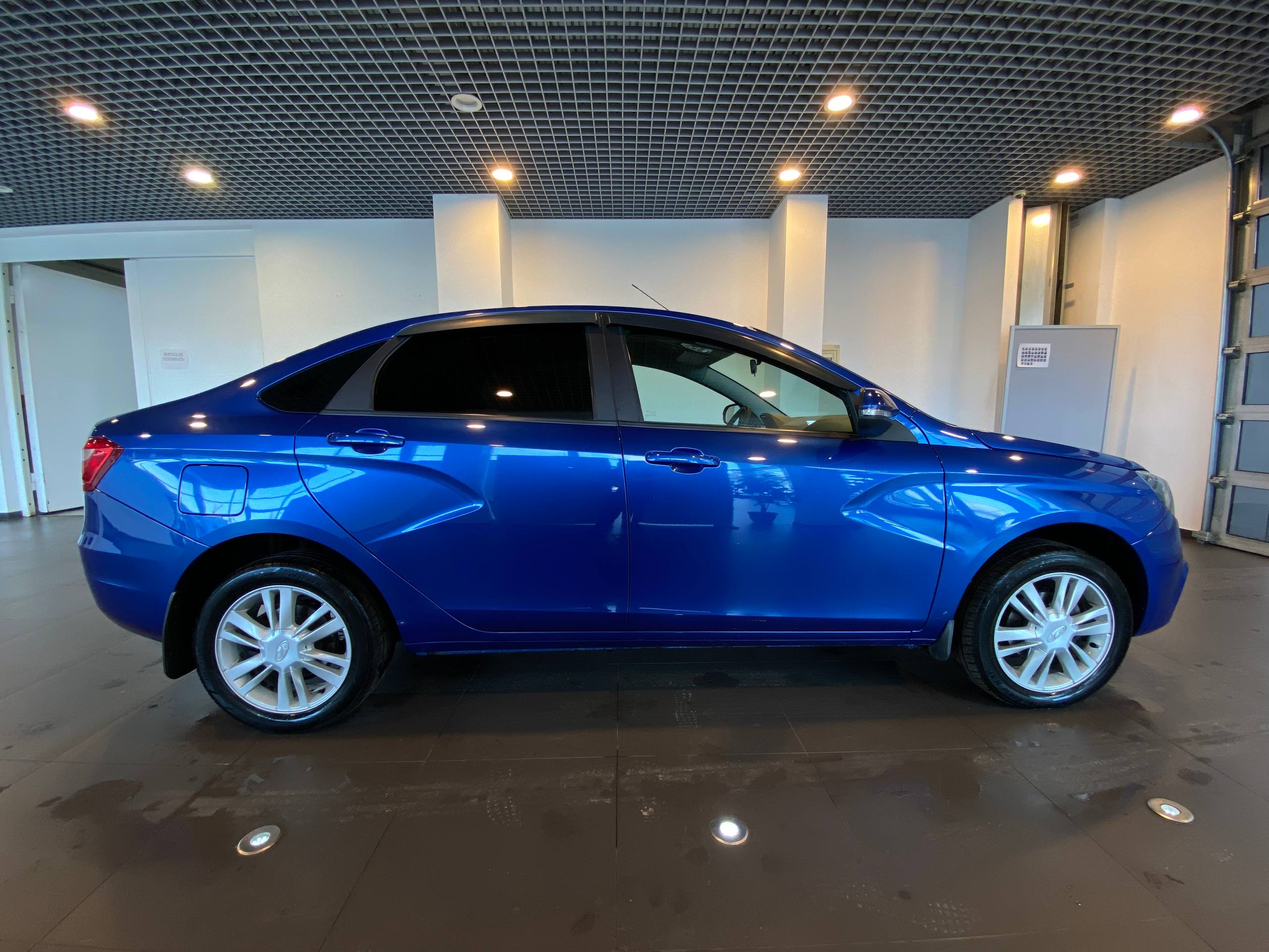 LADA VESTA