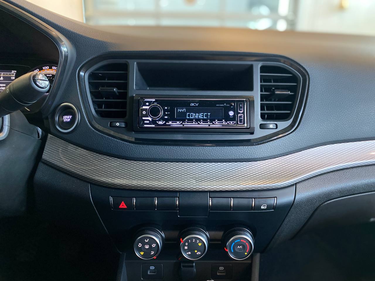 LADA VESTA