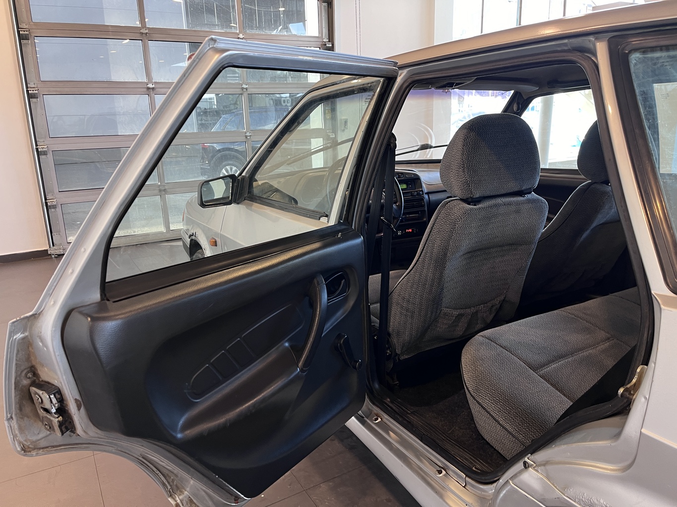 LADA 2115