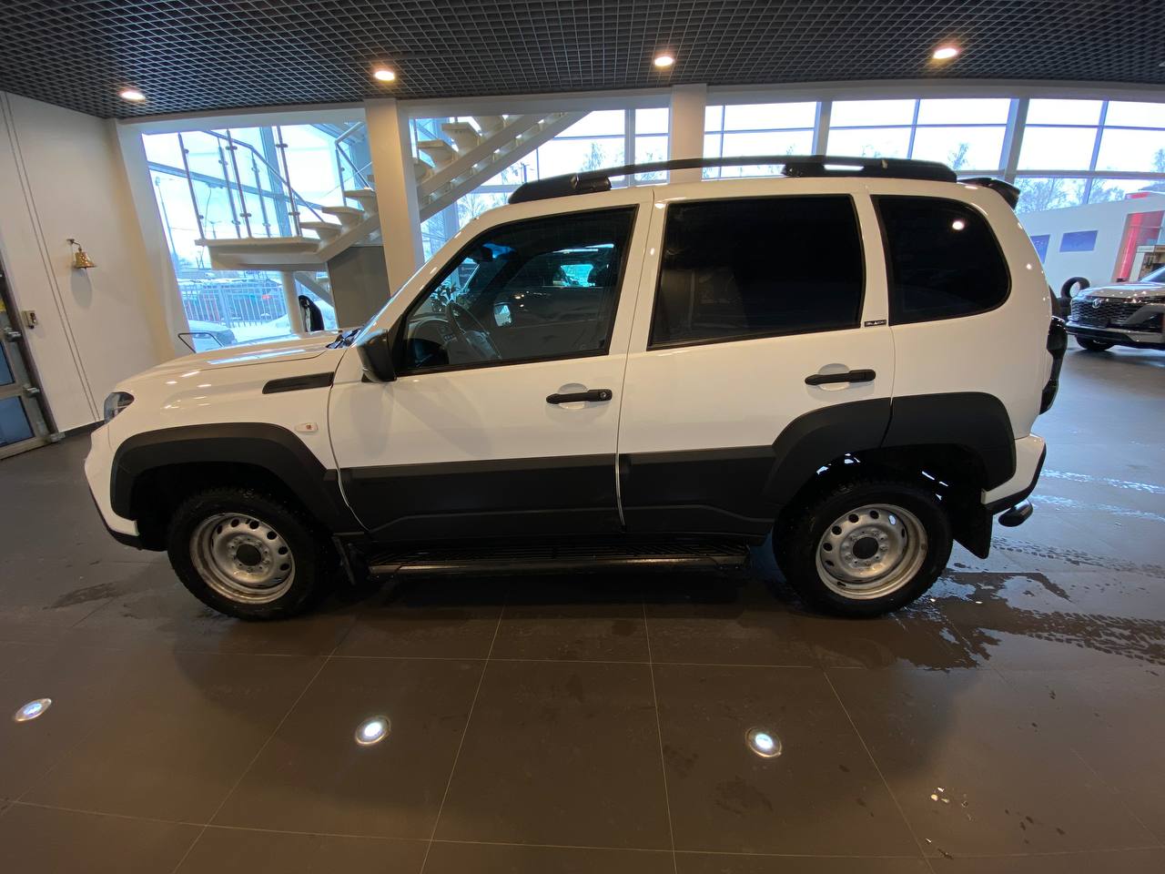 LADA NIVA TRAVEL