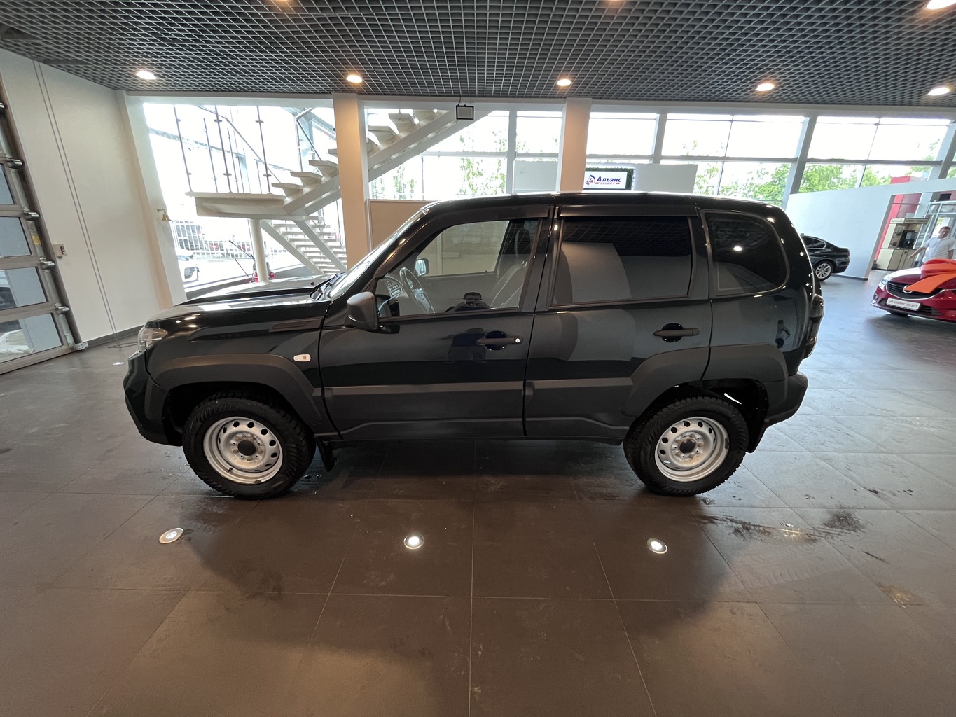 LADA NIVA TRAVEL