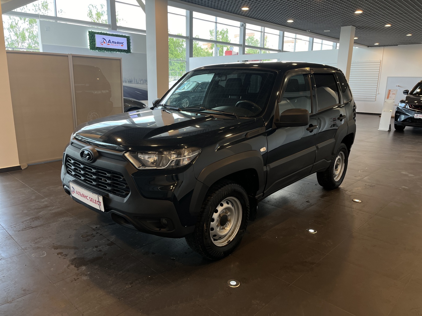 LADA NIVA TRAVEL