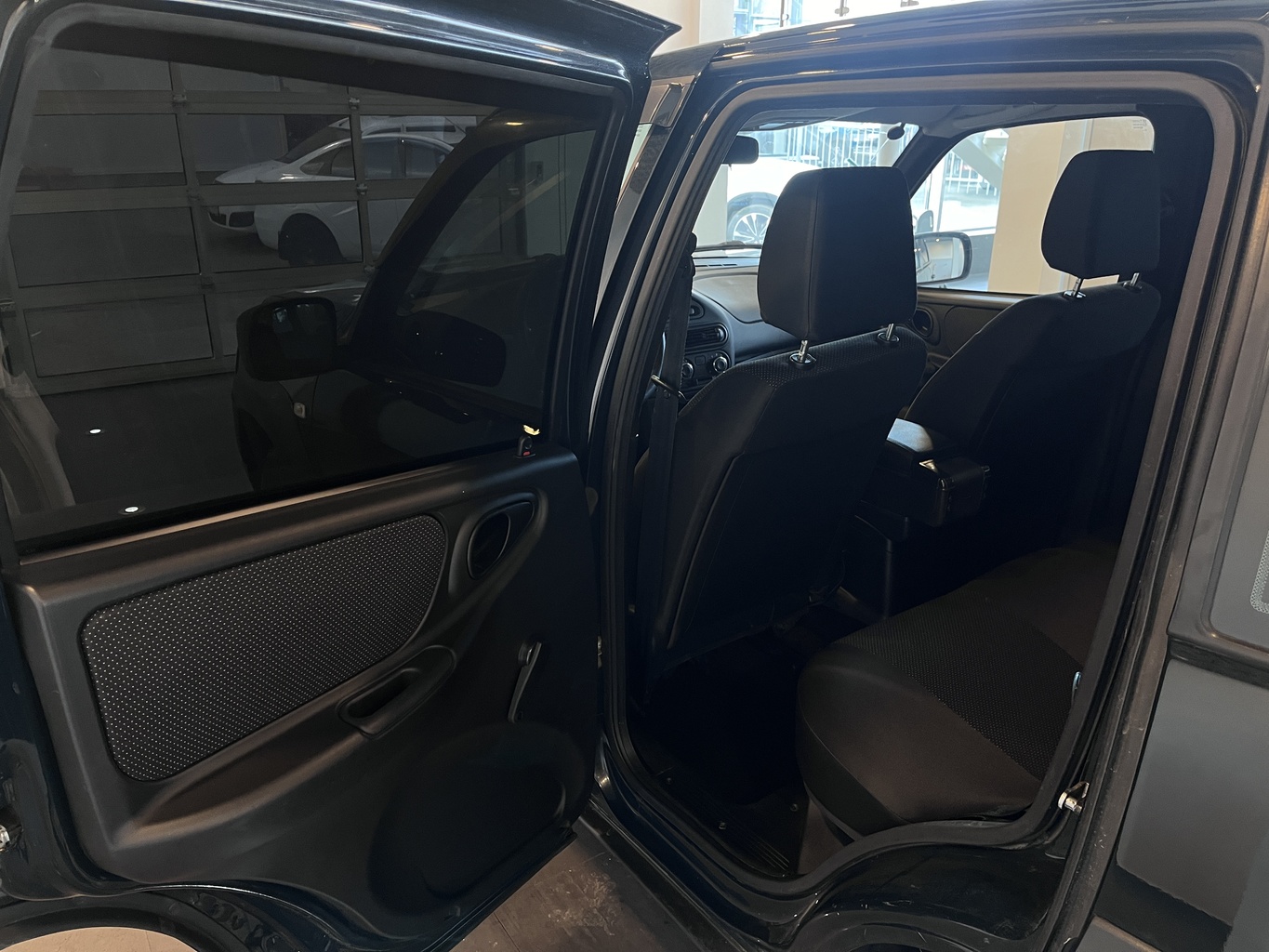 LADA NIVA TRAVEL