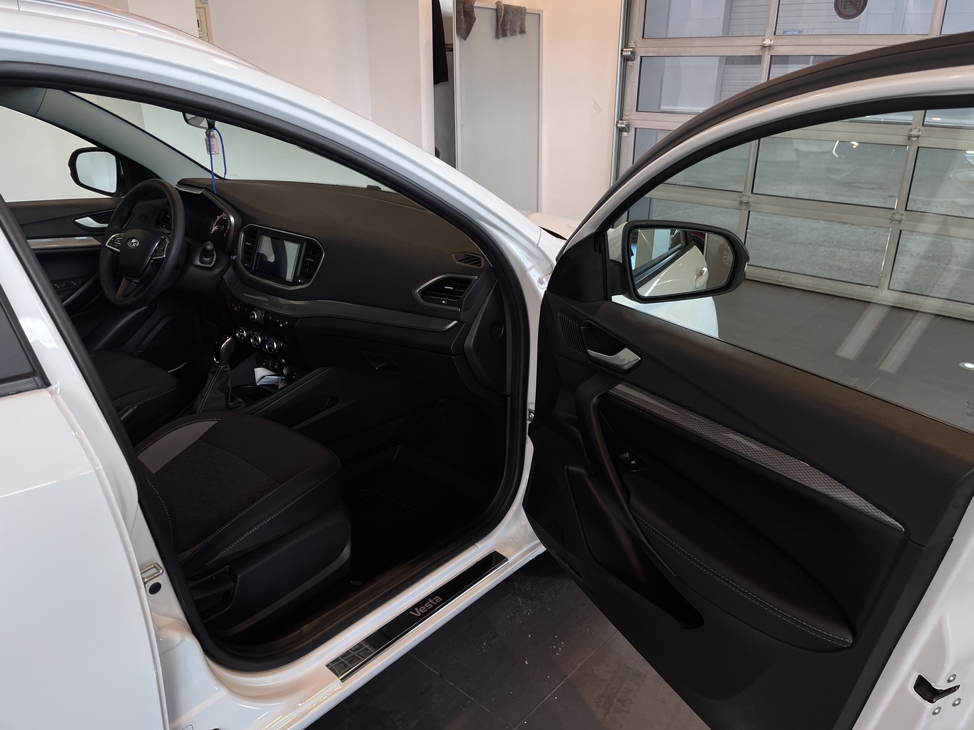 LADA VESTA