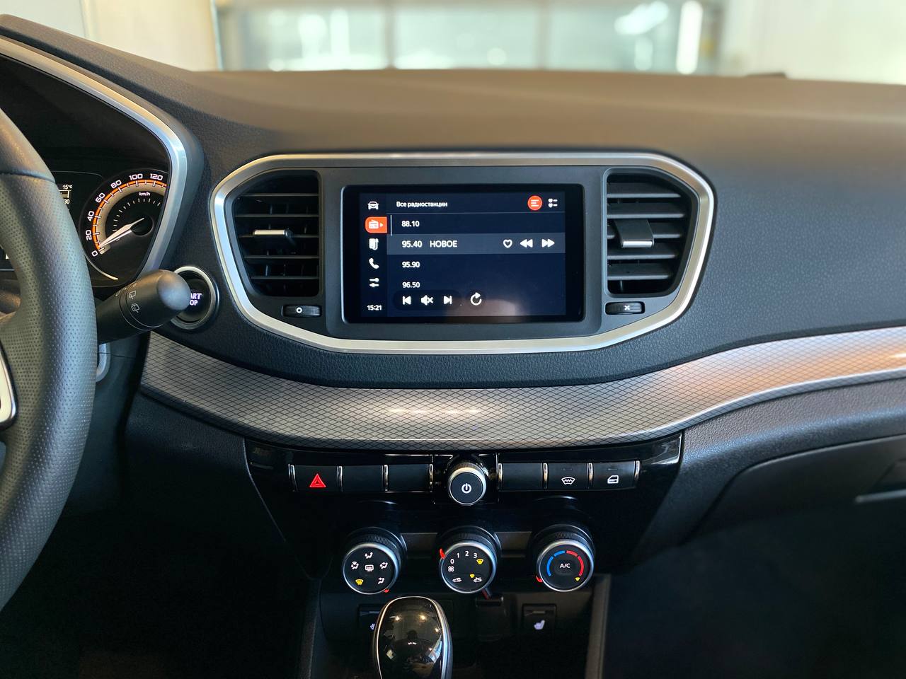 LADA VESTA