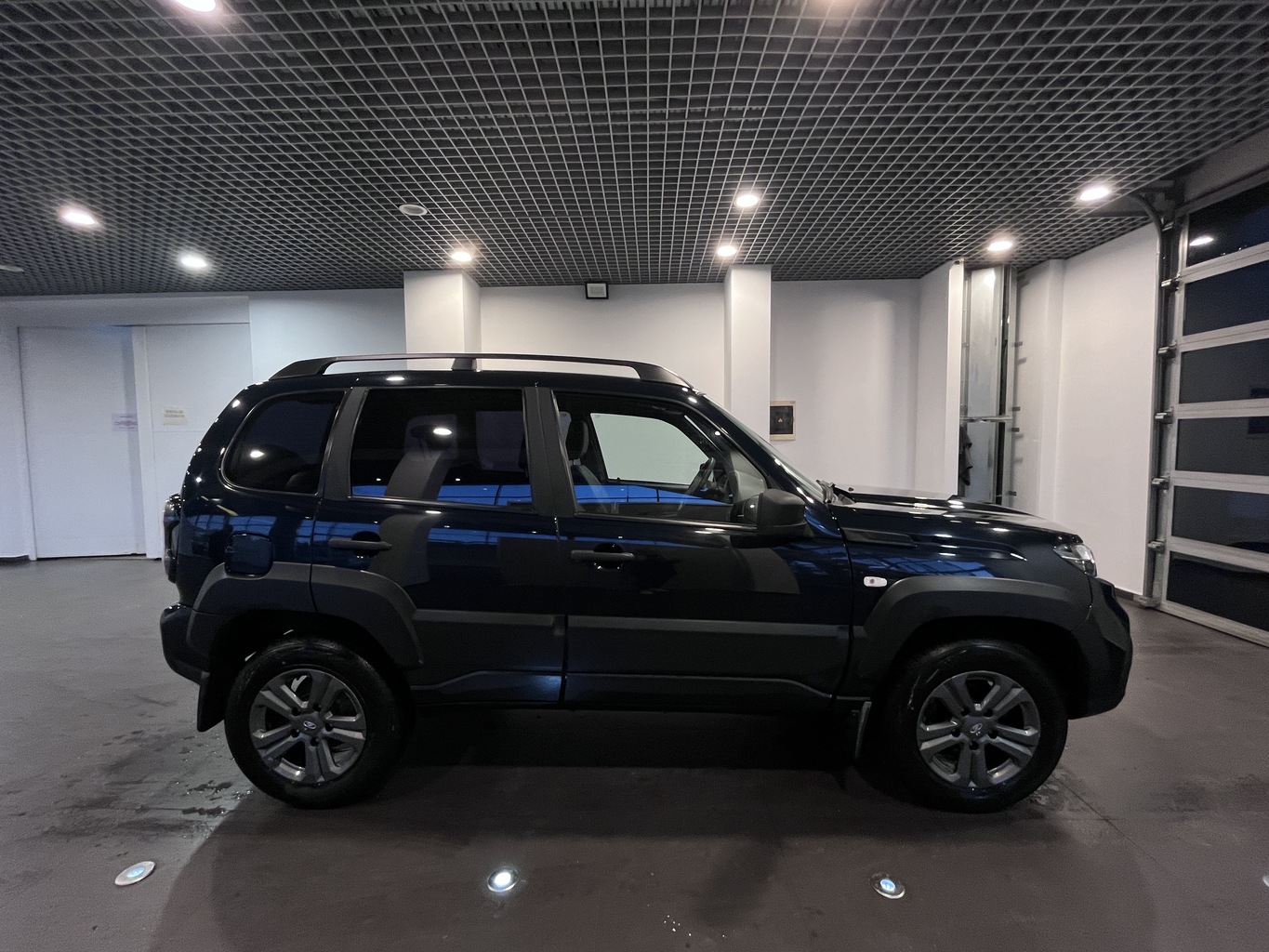 LADA NIVA TRAVEL