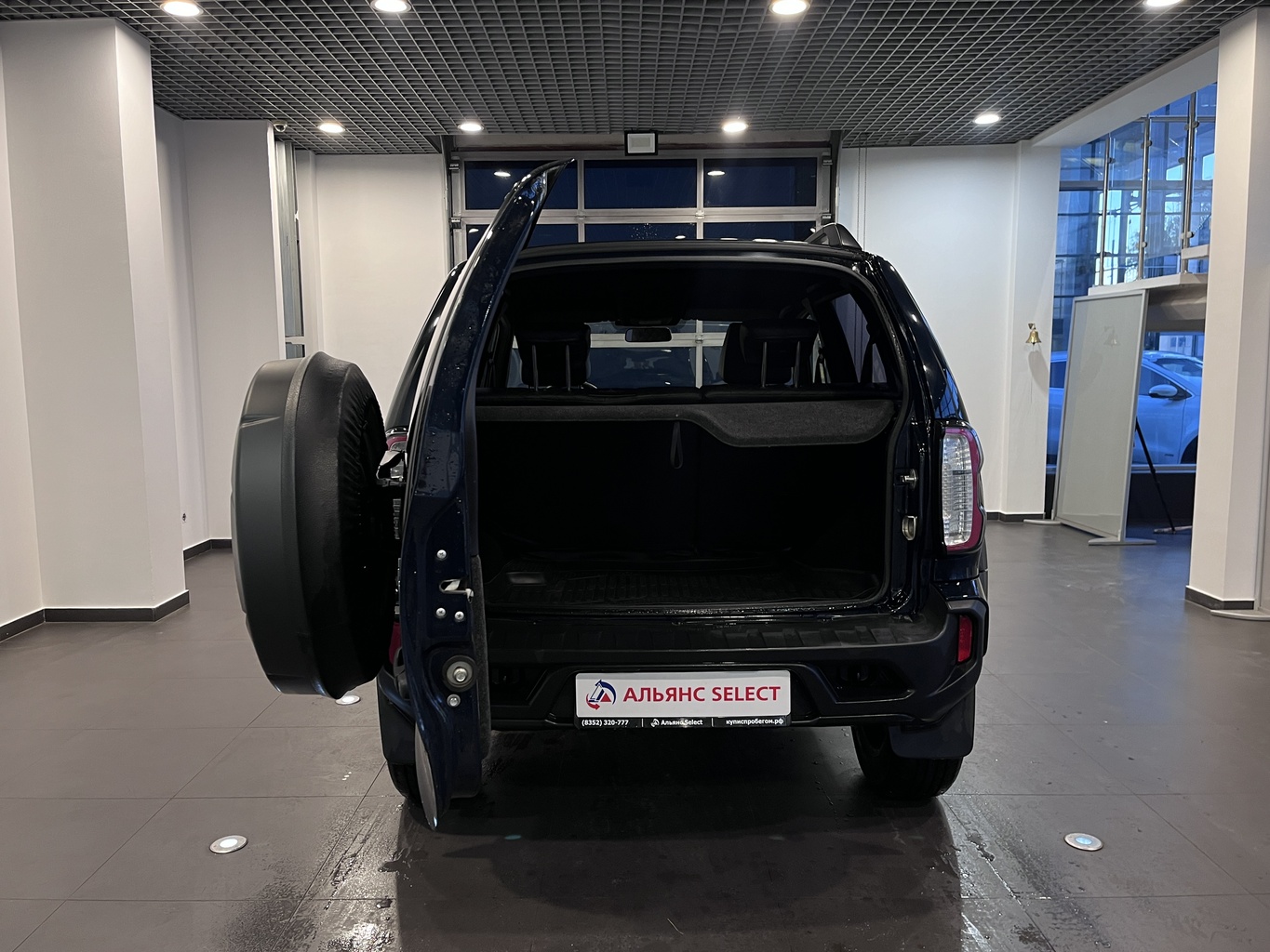 LADA NIVA TRAVEL
