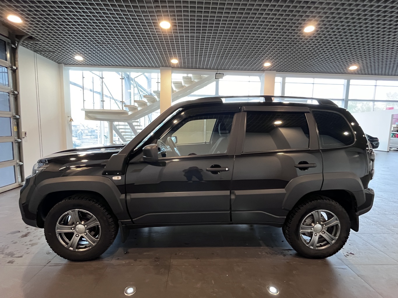 LADA NIVA TRAVEL