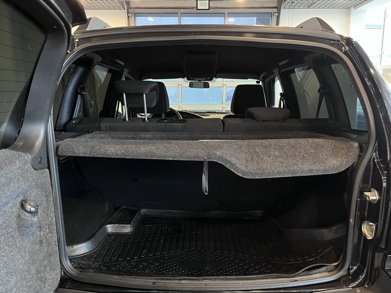 LADA NIVA TRAVEL