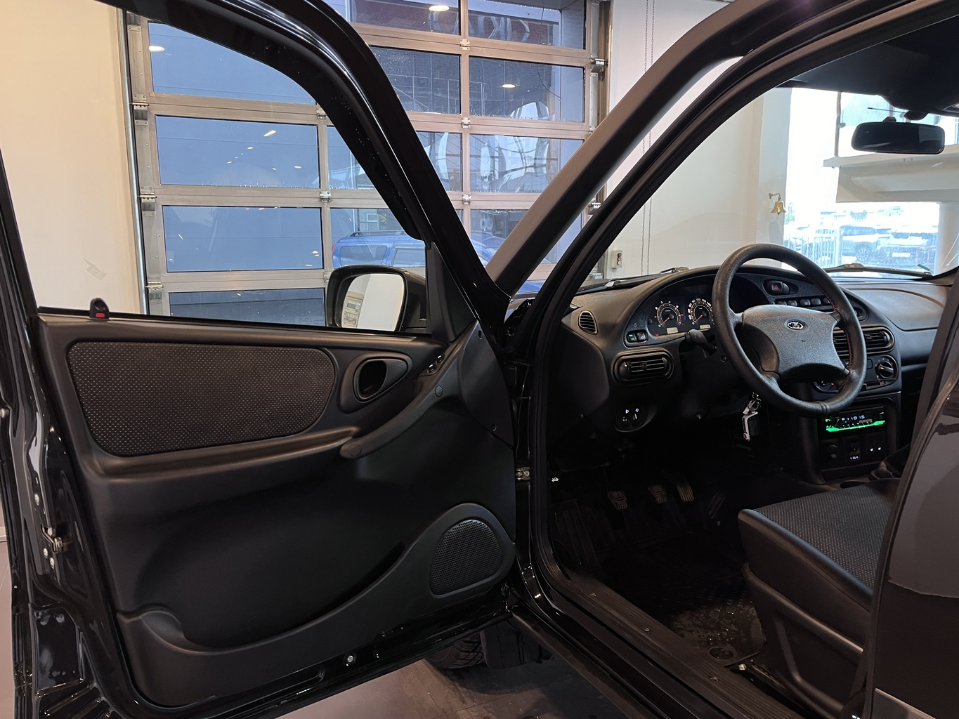 LADA NIVA TRAVEL