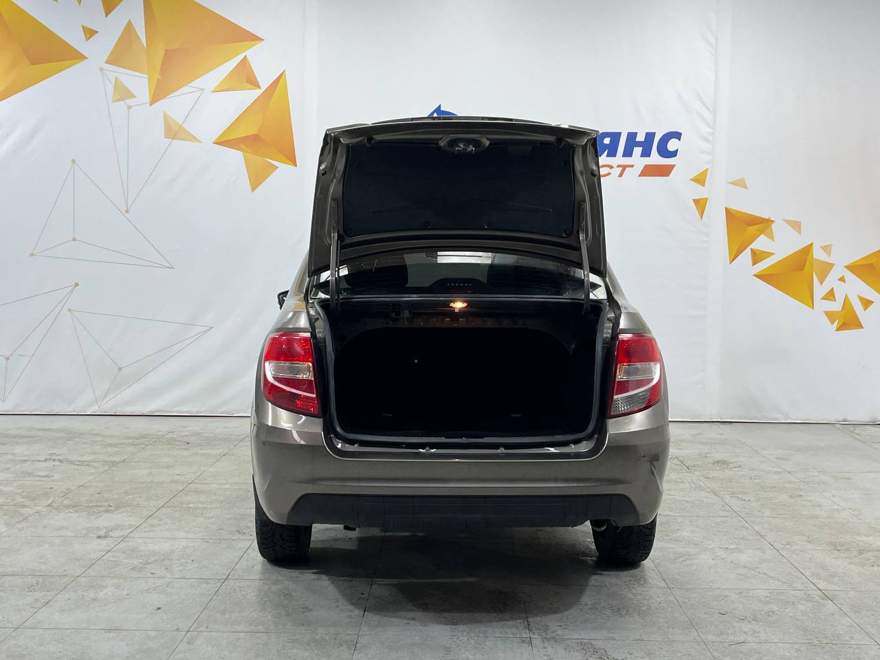LADA GRANTA