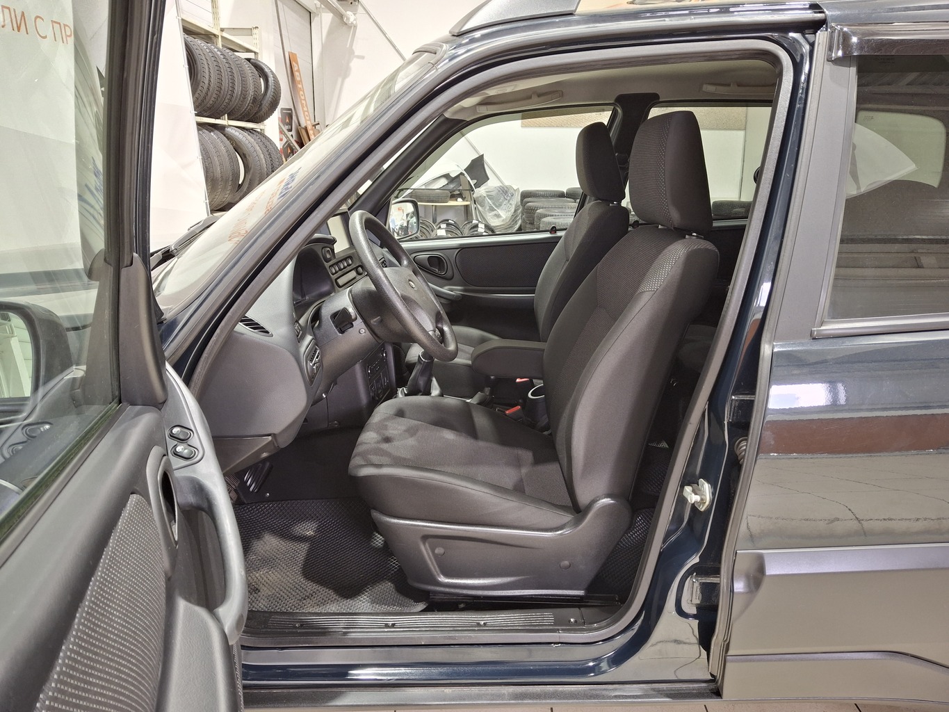 LADA NIVA TRAVEL