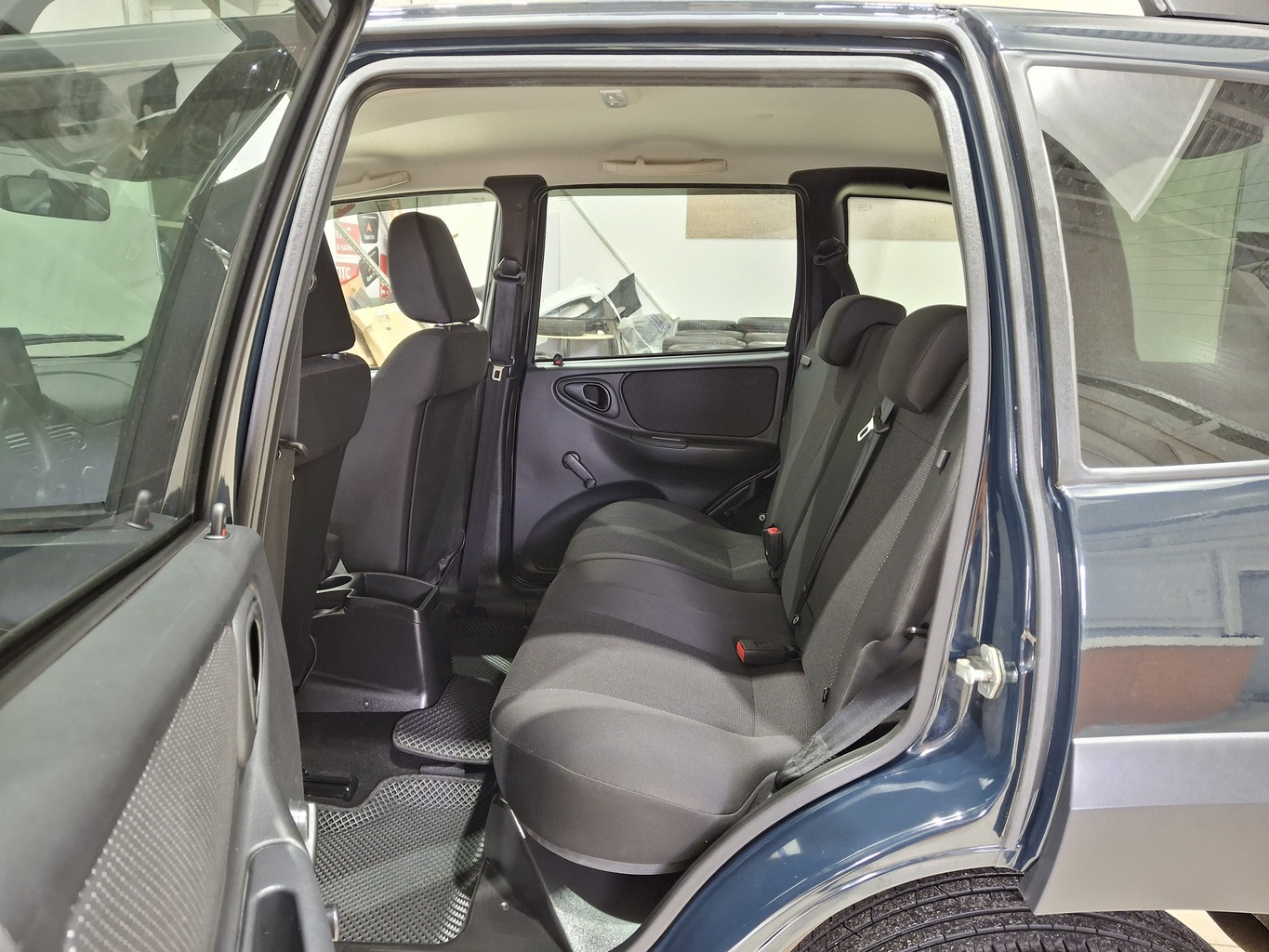 LADA NIVA TRAVEL