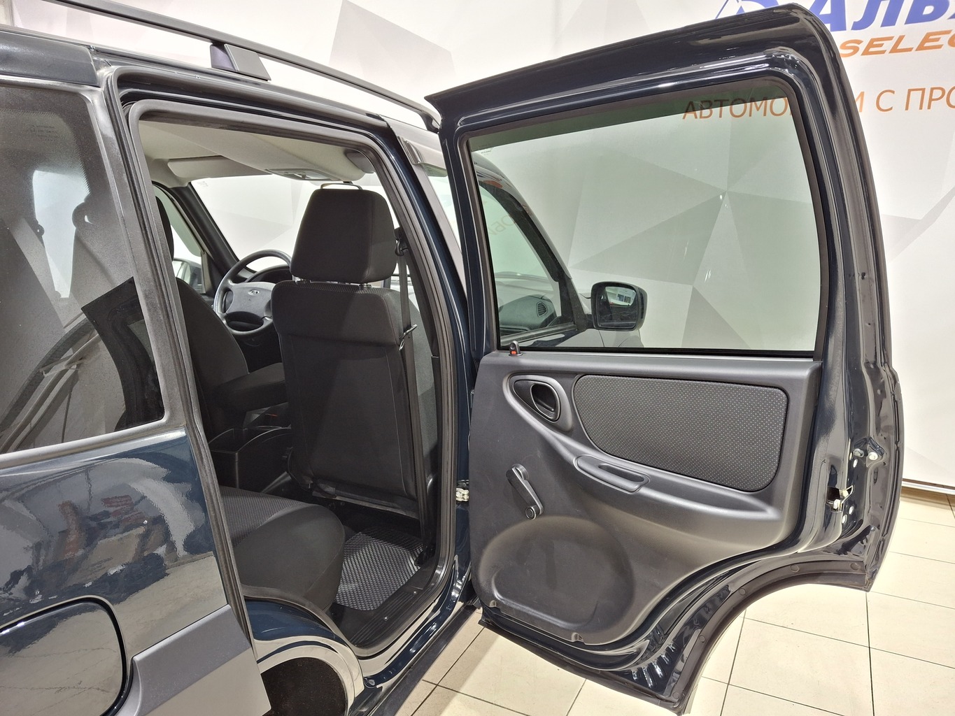 LADA NIVA TRAVEL
