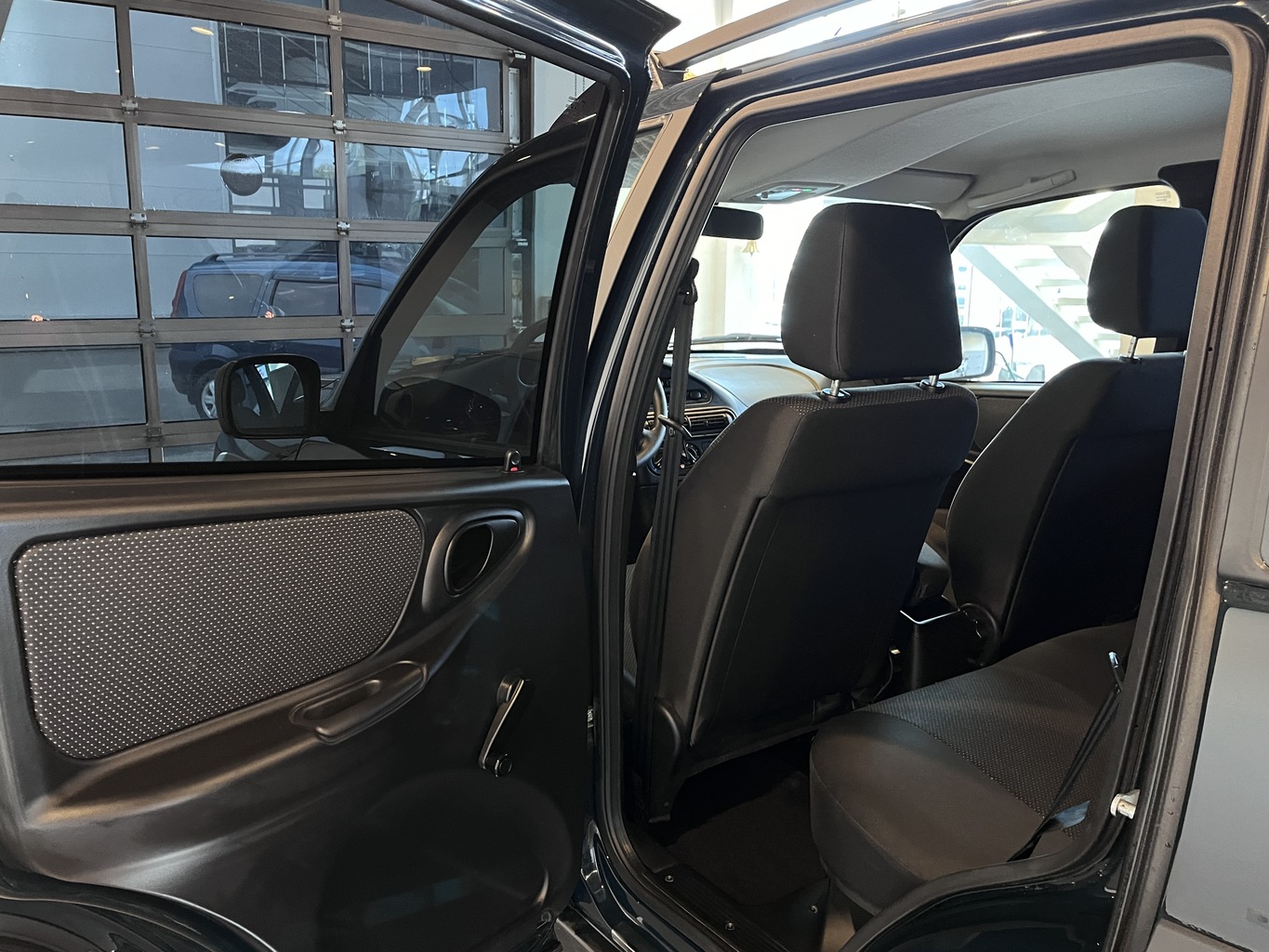 LADA NIVA TRAVEL
