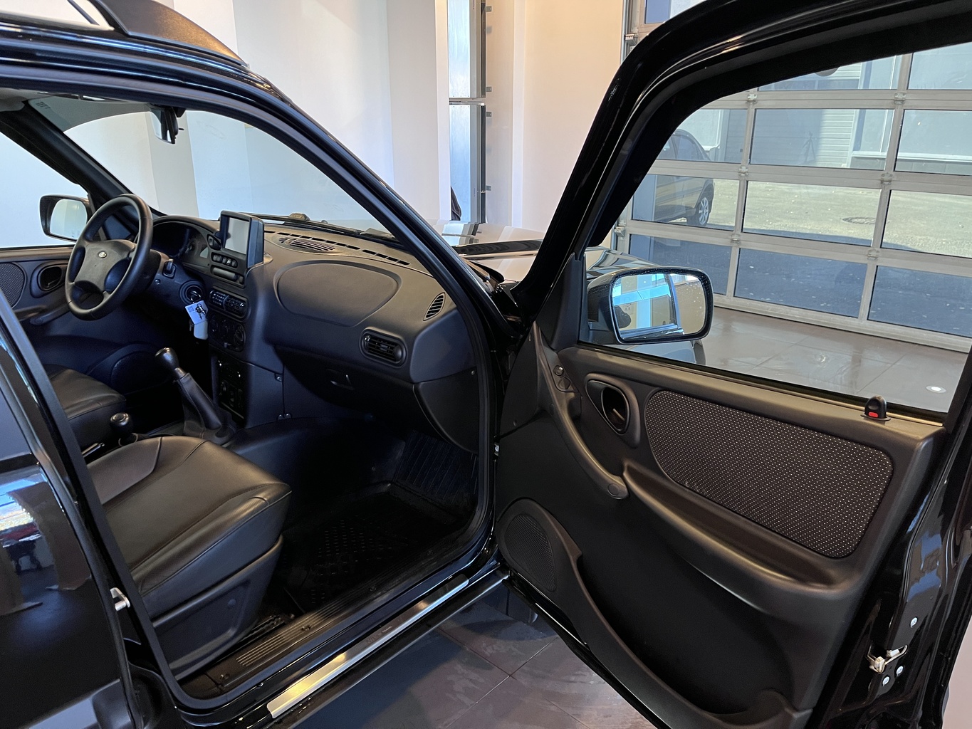 LADA NIVA TRAVEL