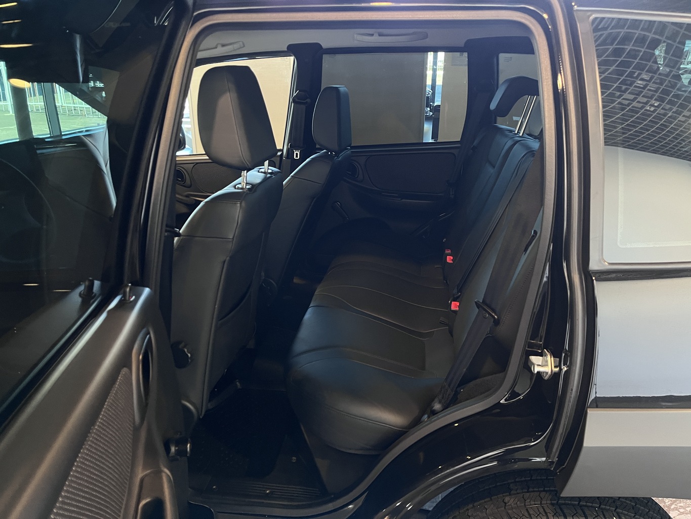 LADA NIVA TRAVEL