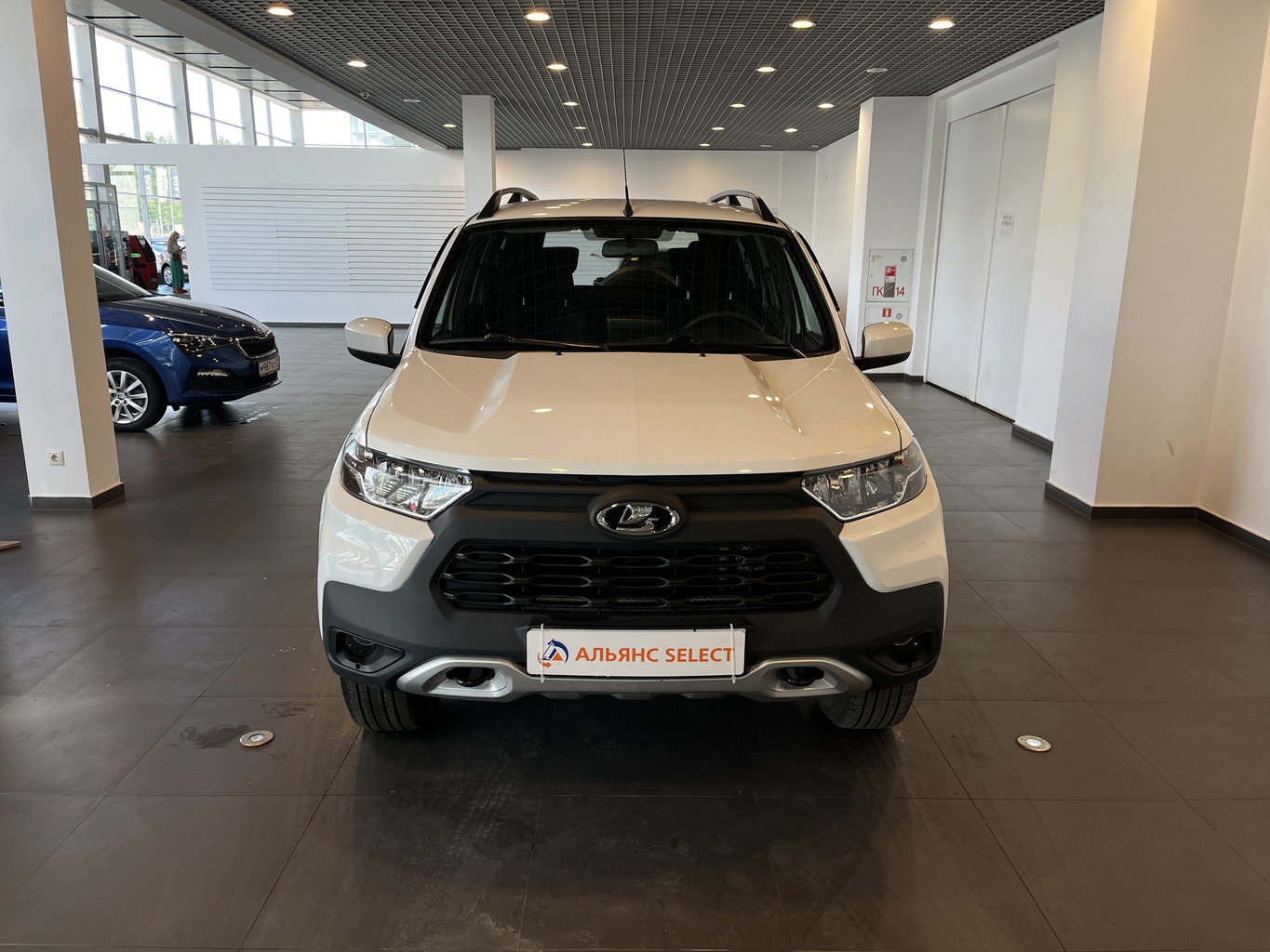 LADA NIVA TRAVEL