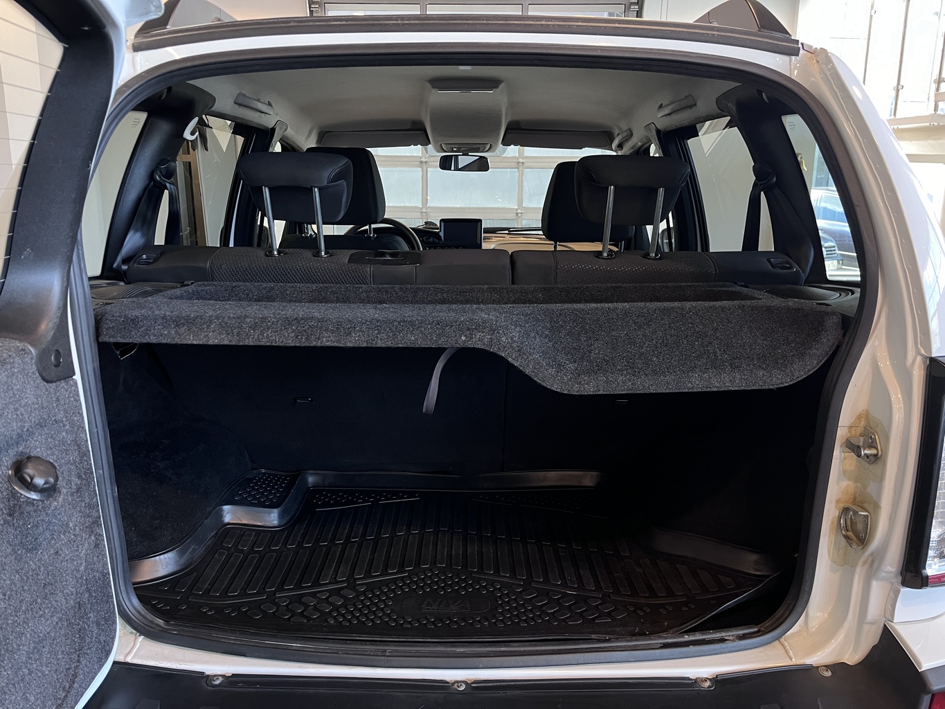 LADA NIVA TRAVEL