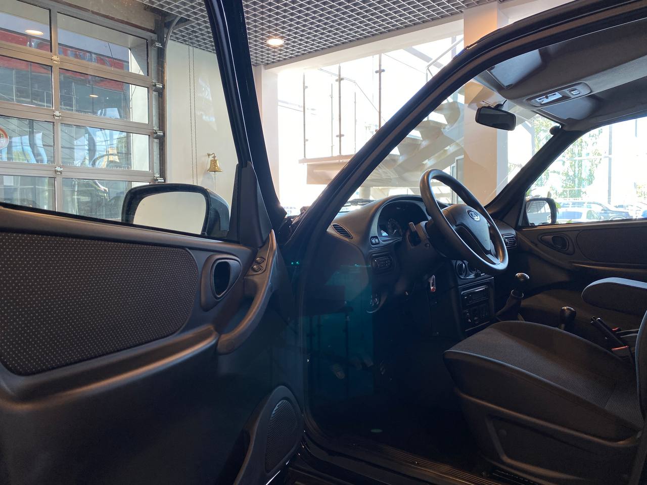 LADA 21230