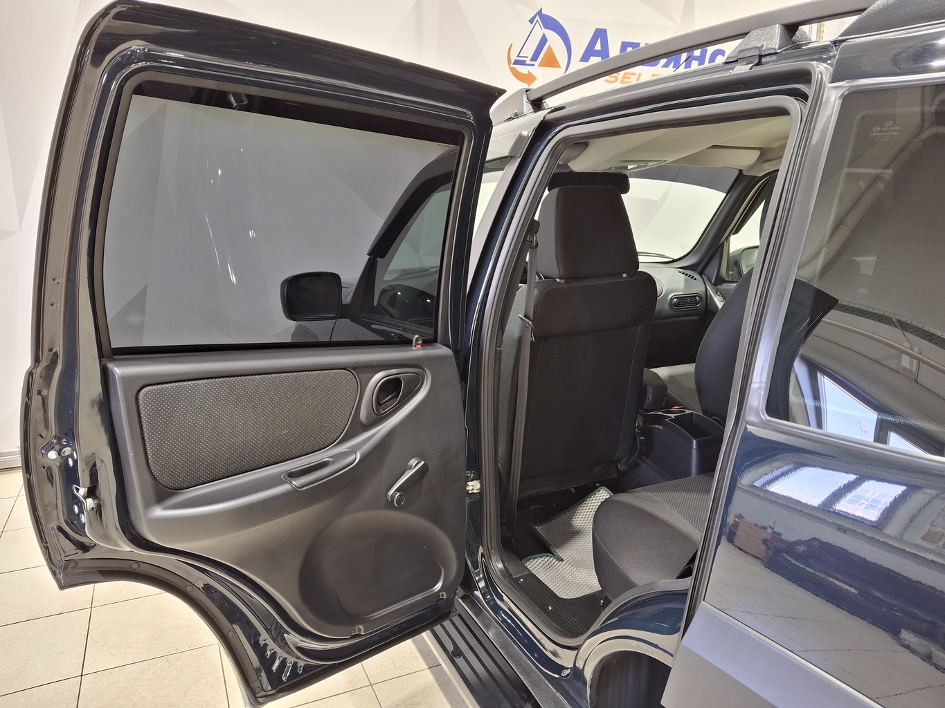 LADA NIVA TRAVEL