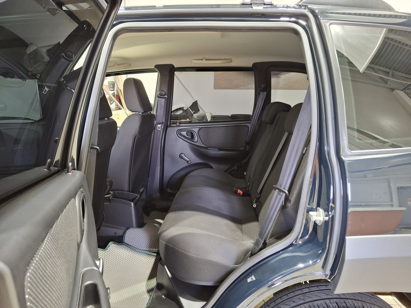 LADA NIVA TRAVEL
