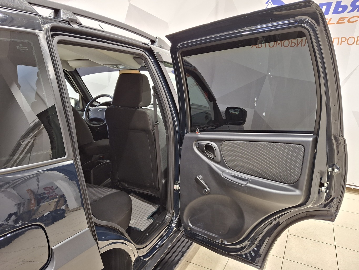 LADA NIVA TRAVEL