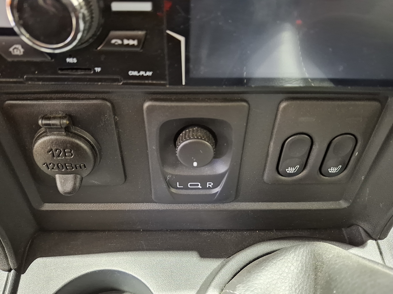 LADA NIVA TRAVEL