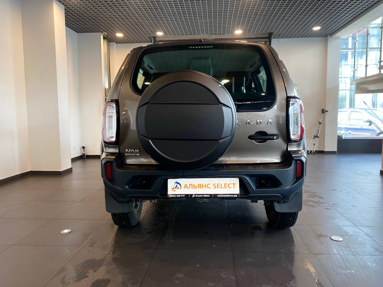 LADA NIVA TRAVEL