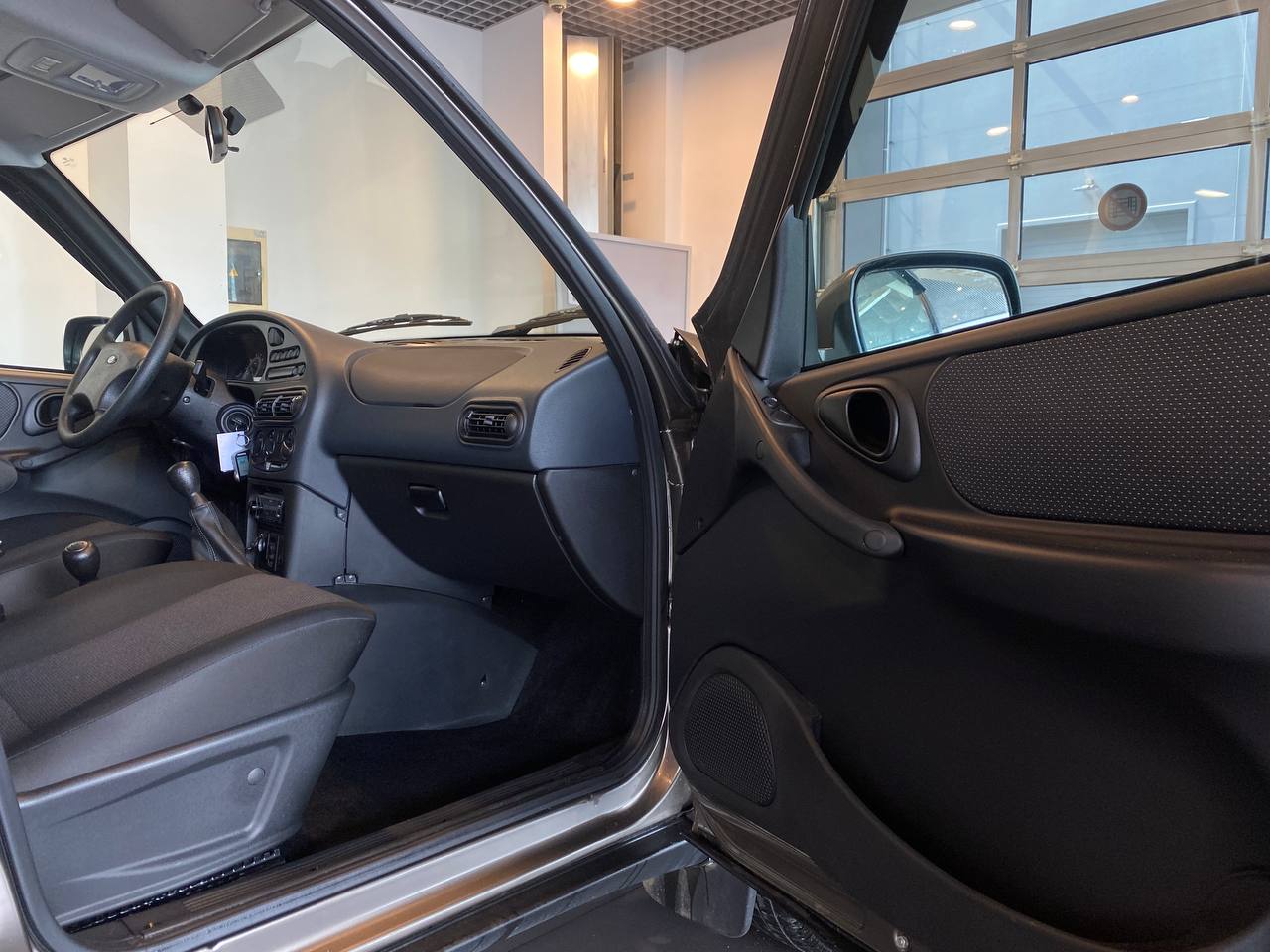 LADA NIVA TRAVEL