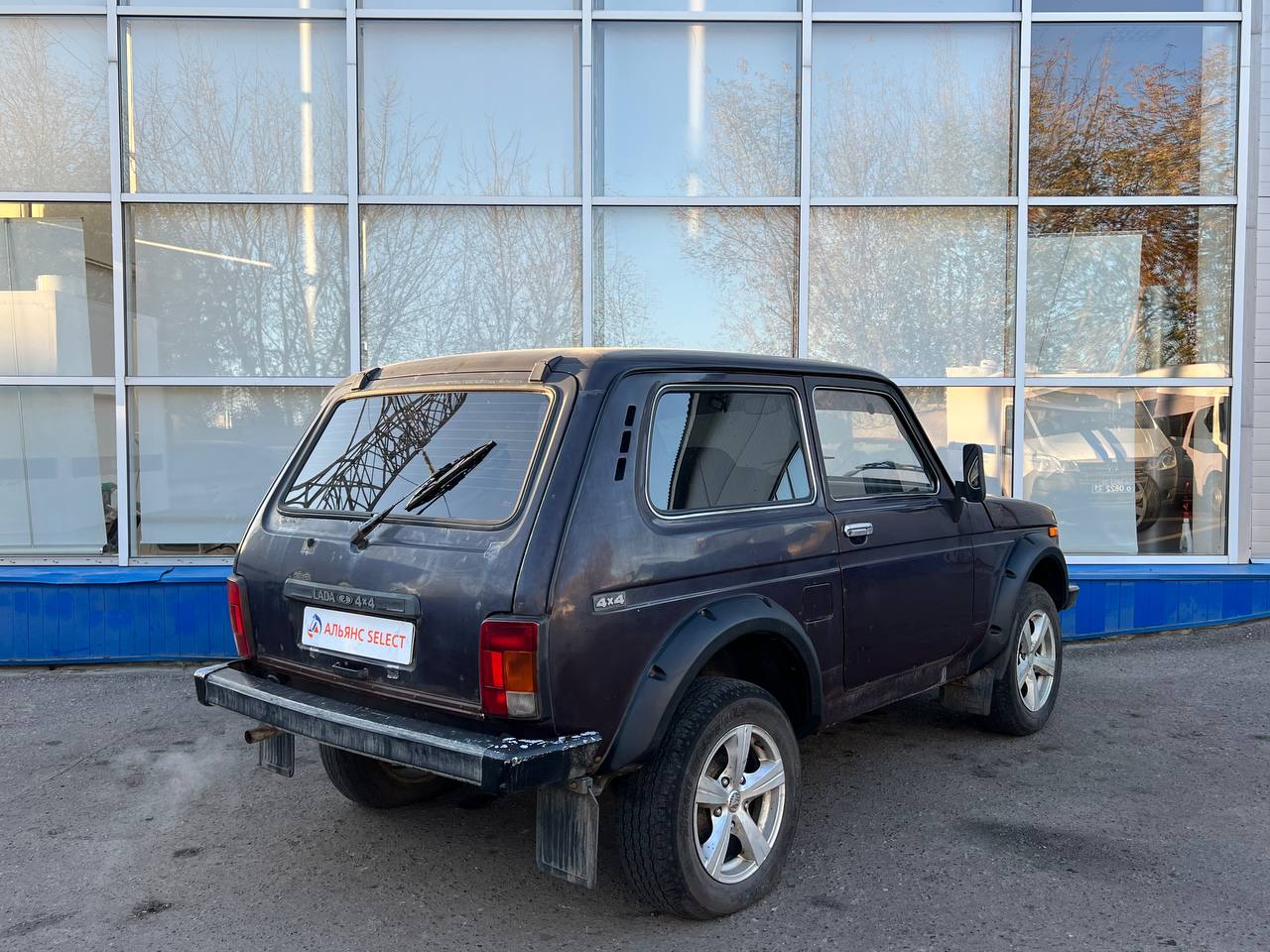 LADA 2121