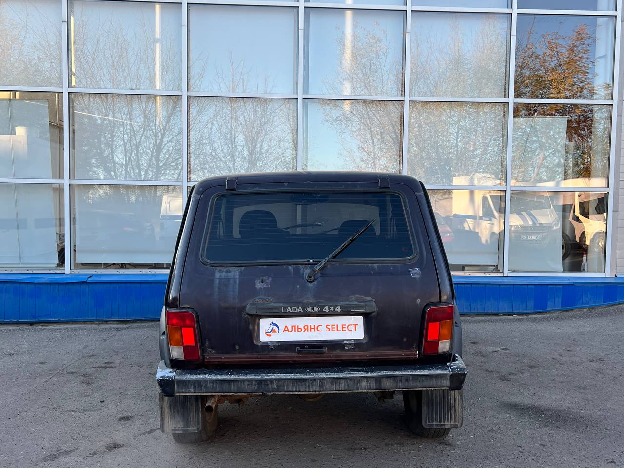 LADA 2121