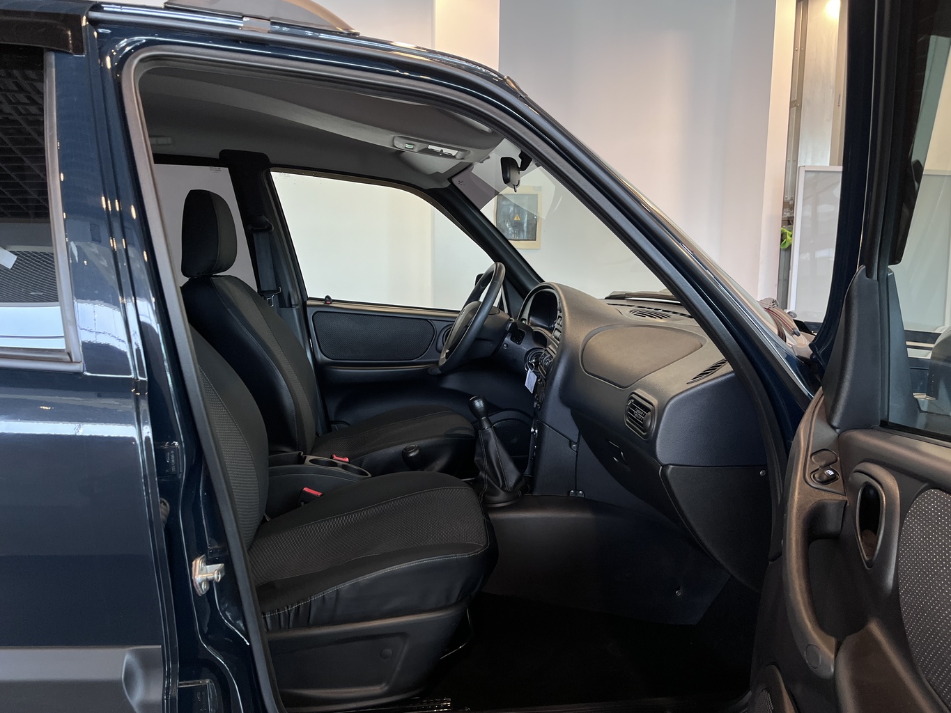 LADA NIVA TRAVEL