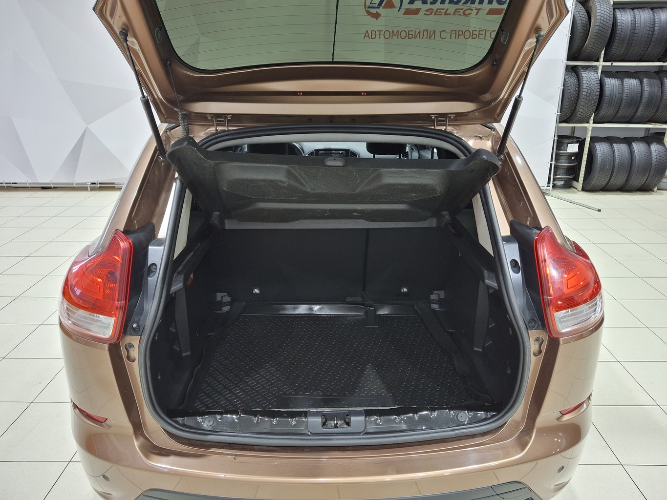LADA XRAY