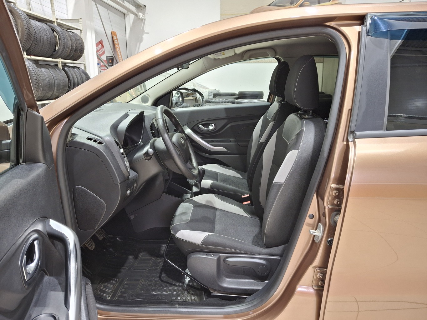 LADA XRAY