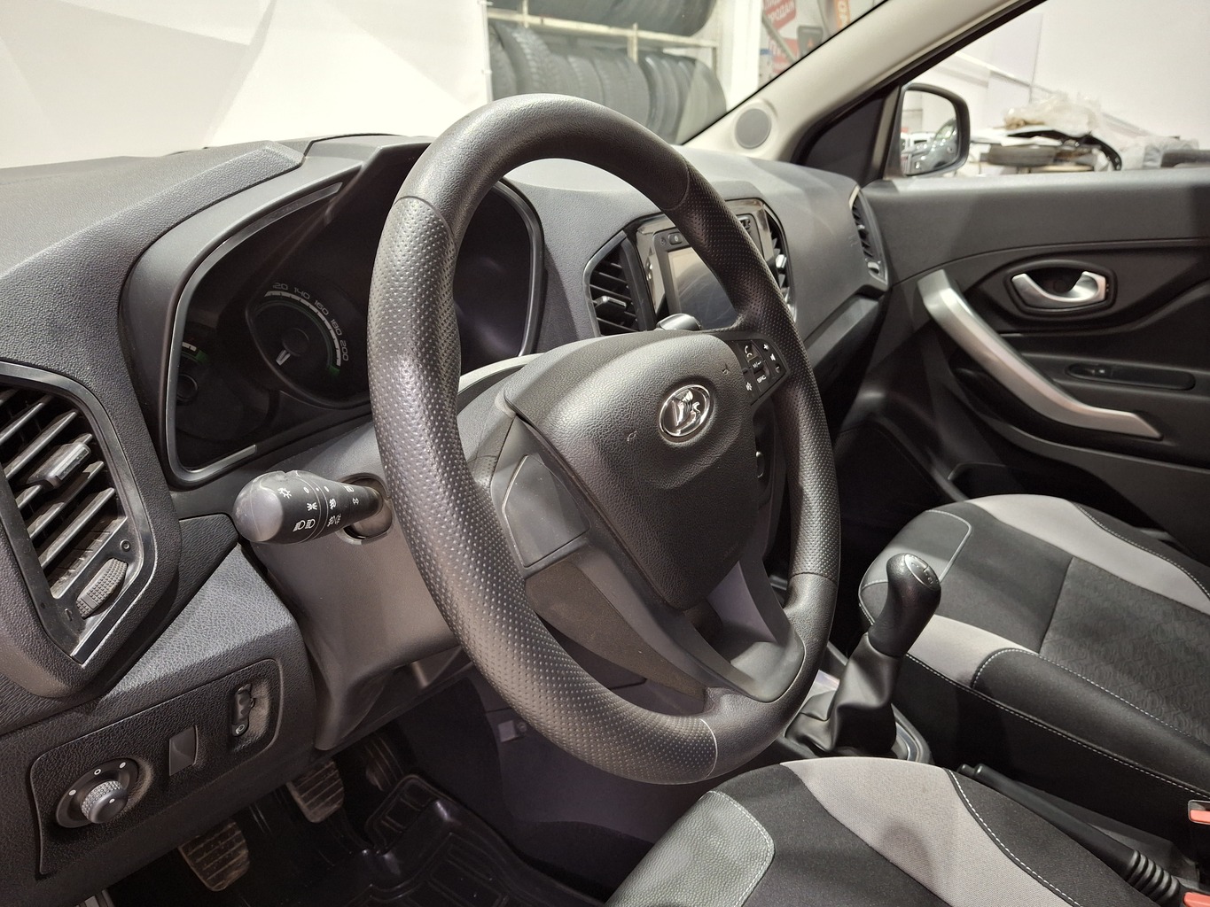 LADA XRAY