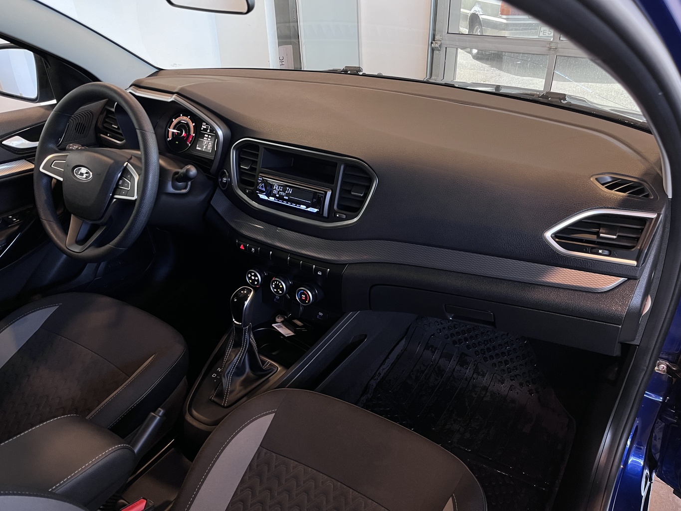 LADA VESTA