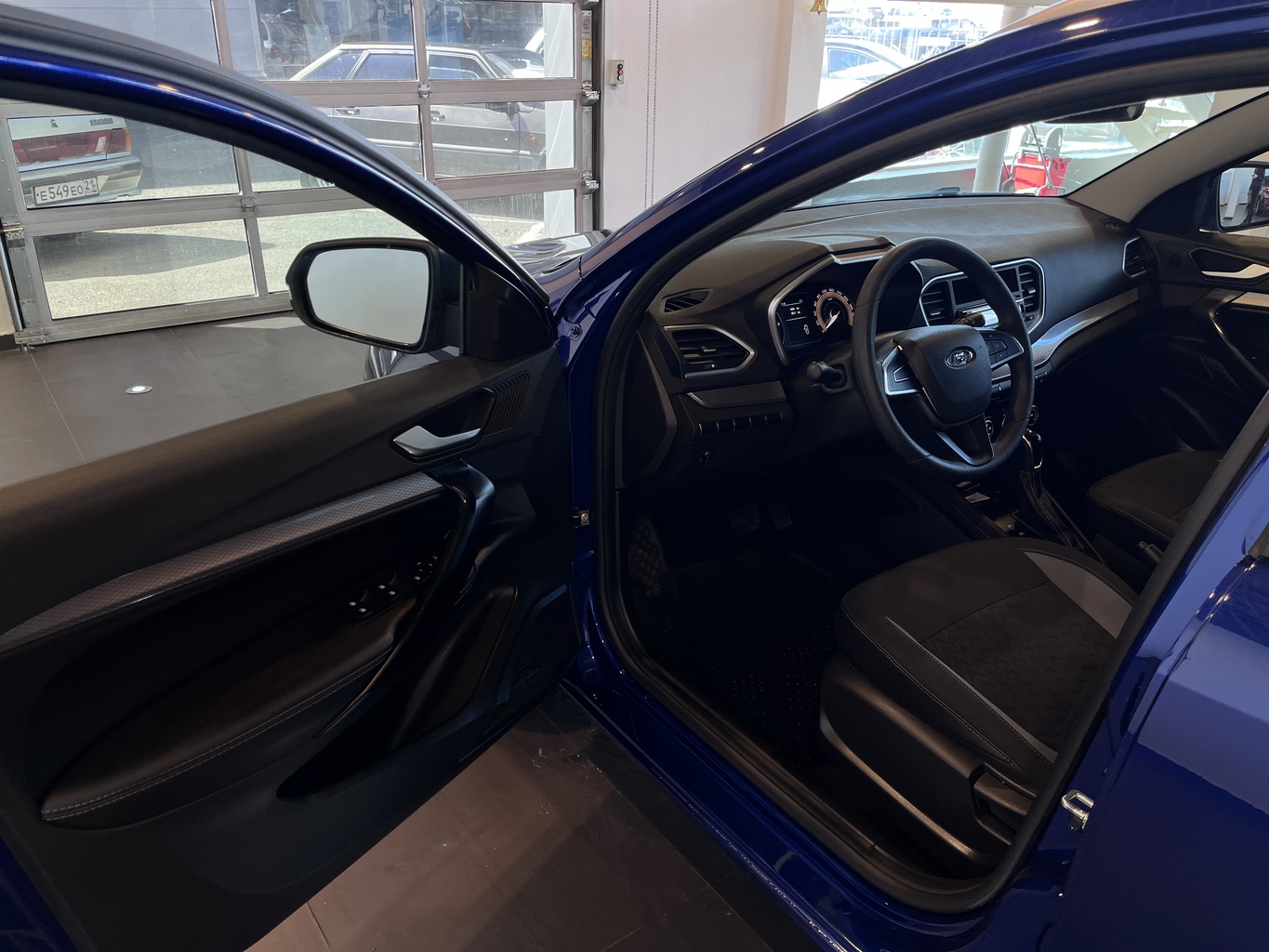 LADA VESTA