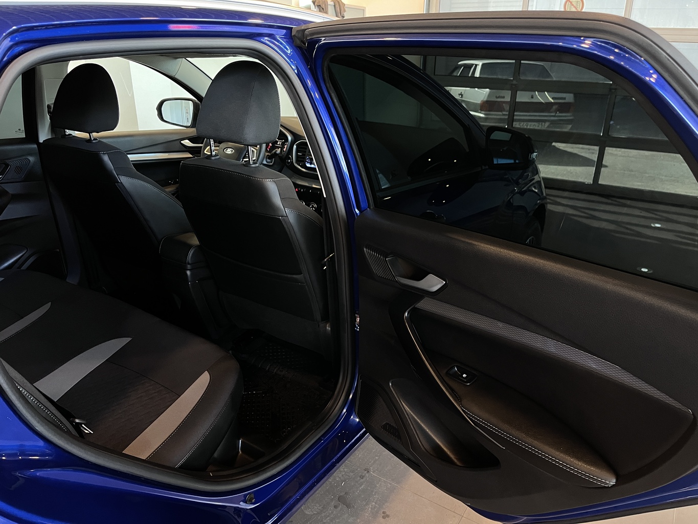 LADA VESTA