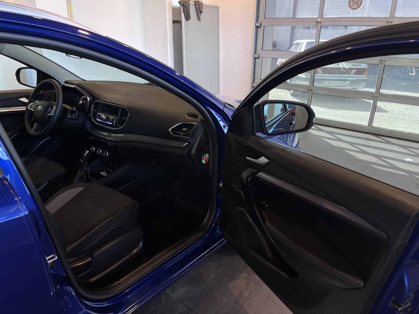 LADA VESTA