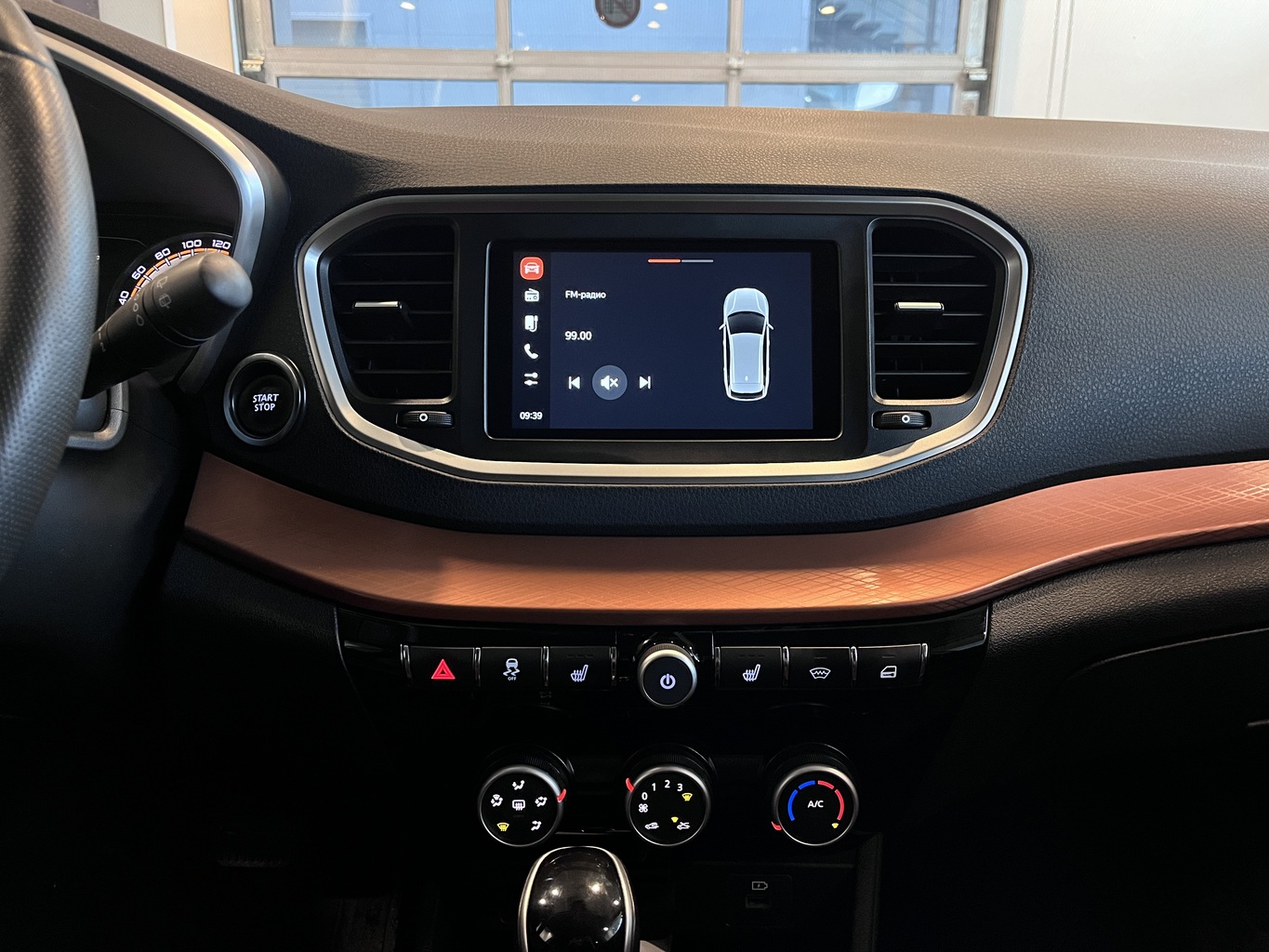 LADA VESTA