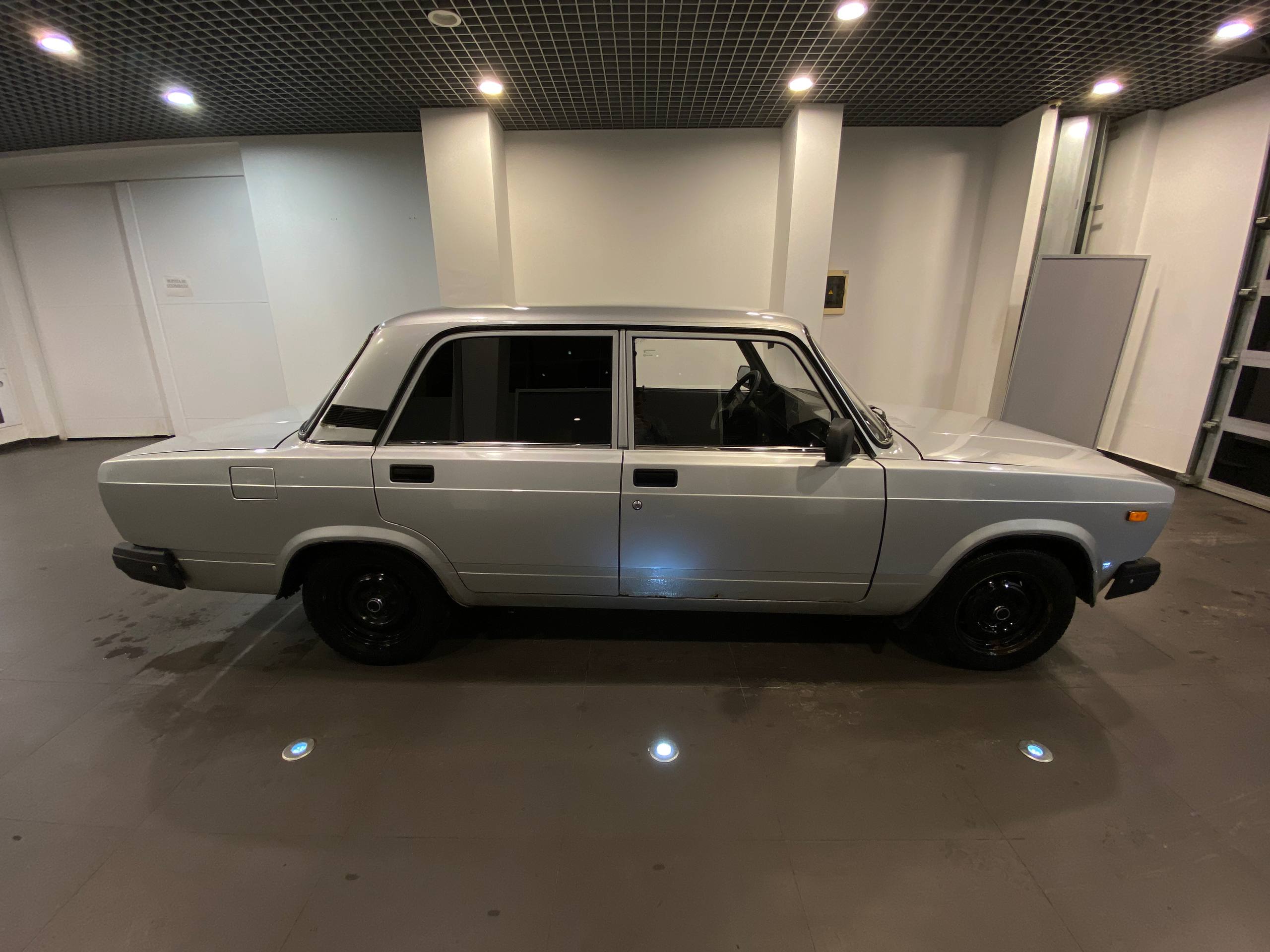 LADA 2107