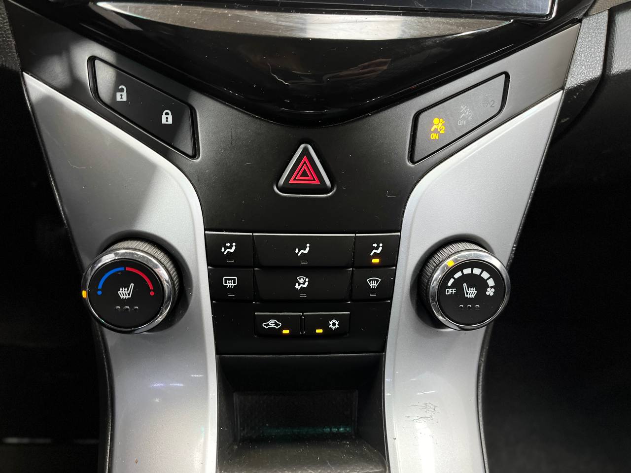CHEVROLET CRUZE