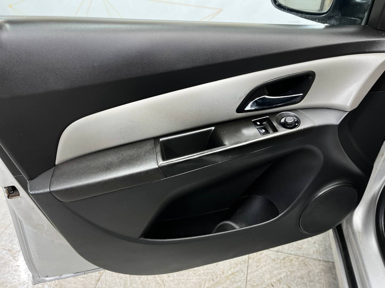 CHEVROLET CRUZE