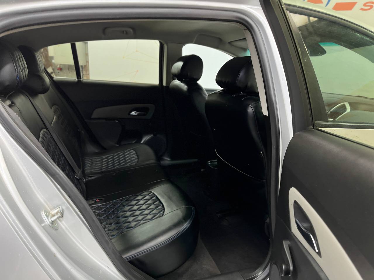 CHEVROLET CRUZE